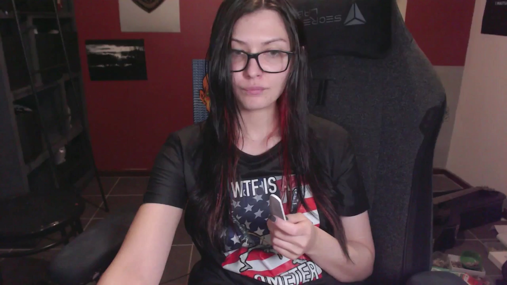 Gallery image thumbnail from RoomToAvoid's myfreecams stream on, 11/07/2024, 11:31 image 6 of 20