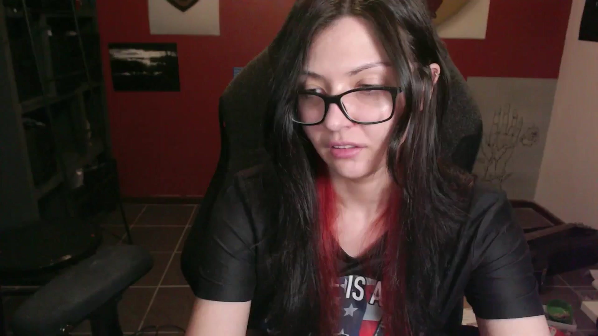 Gallery image thumbnail from RoomToAvoid's myfreecams stream on, 11/07/2024, 11:31 image 17 of 20