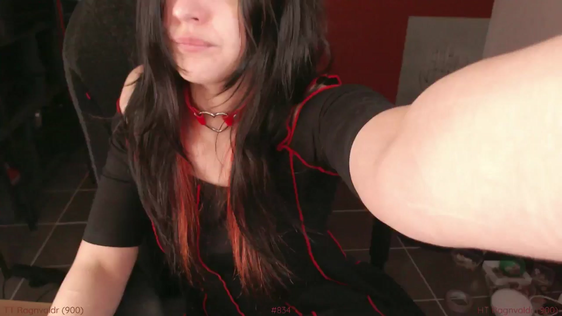 Gallery image thumbnail from RoomToAvoid's myfreecams stream on, 11/08/2024, 06:39 image 12 of 20