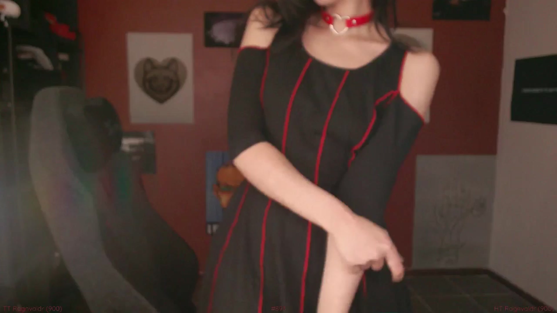 Gallery image thumbnail from RoomToAvoid's myfreecams stream on, 11/08/2024, 06:39 image 10 of 20