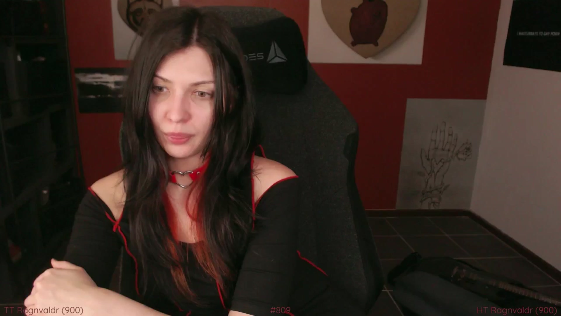 Gallery image thumbnail from RoomToAvoid's myfreecams stream on, 11/08/2024, 07:20 image 16 of 20