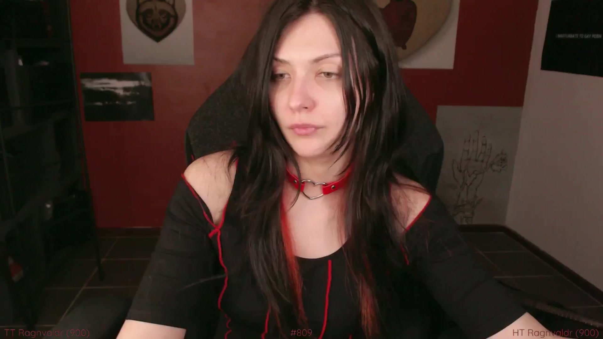 Gallery image thumbnail from RoomToAvoid's myfreecams stream on, 11/08/2024, 07:20 image 18 of 20