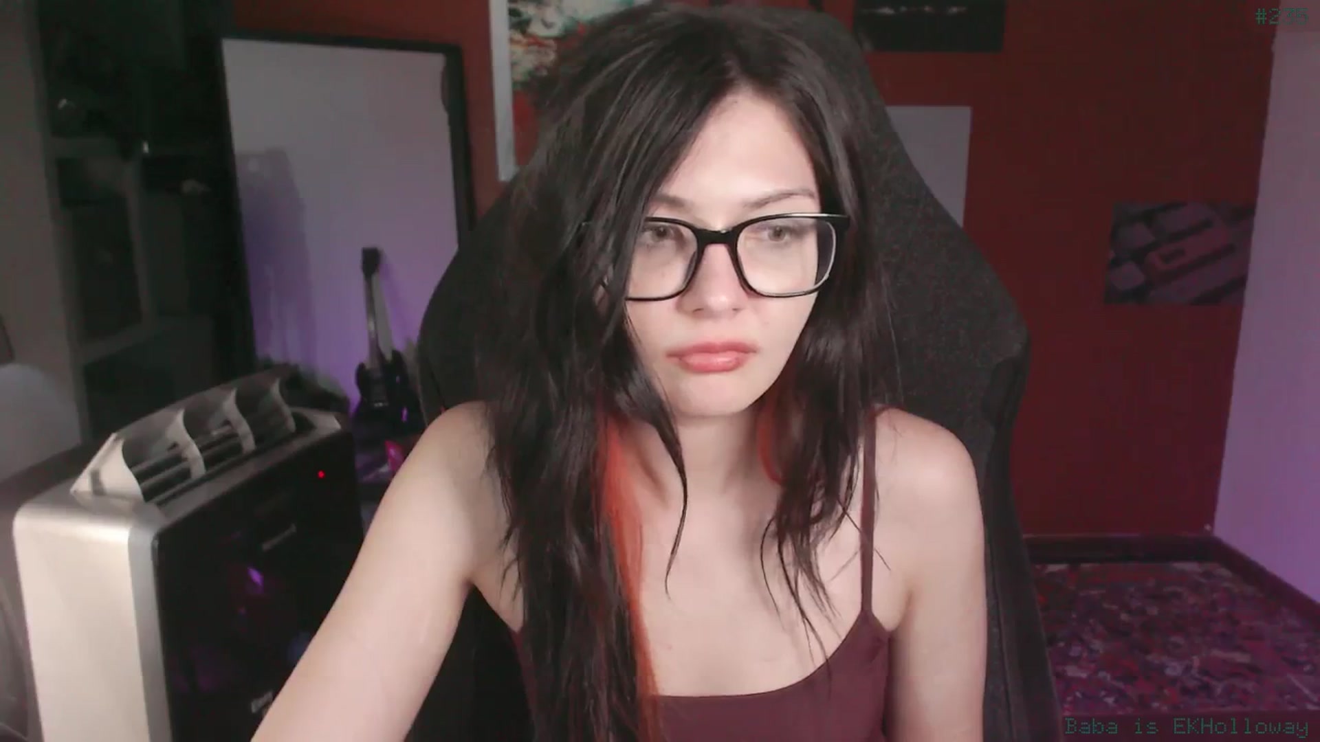 Gallery image thumbnail from RoomToAvoid's myfreecams stream on, 12/09/2024, 09:06 image 2 of 20