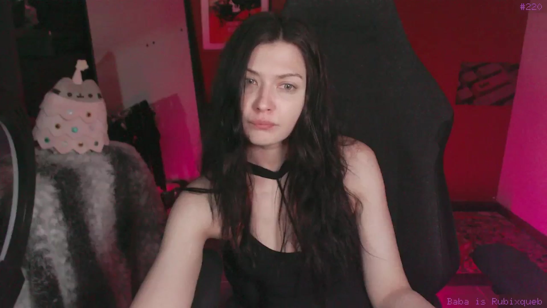 Gallery image thumbnail from RoomToAvoid's myfreecams stream on, 12/13/2024, 05:54 image 4 of 20