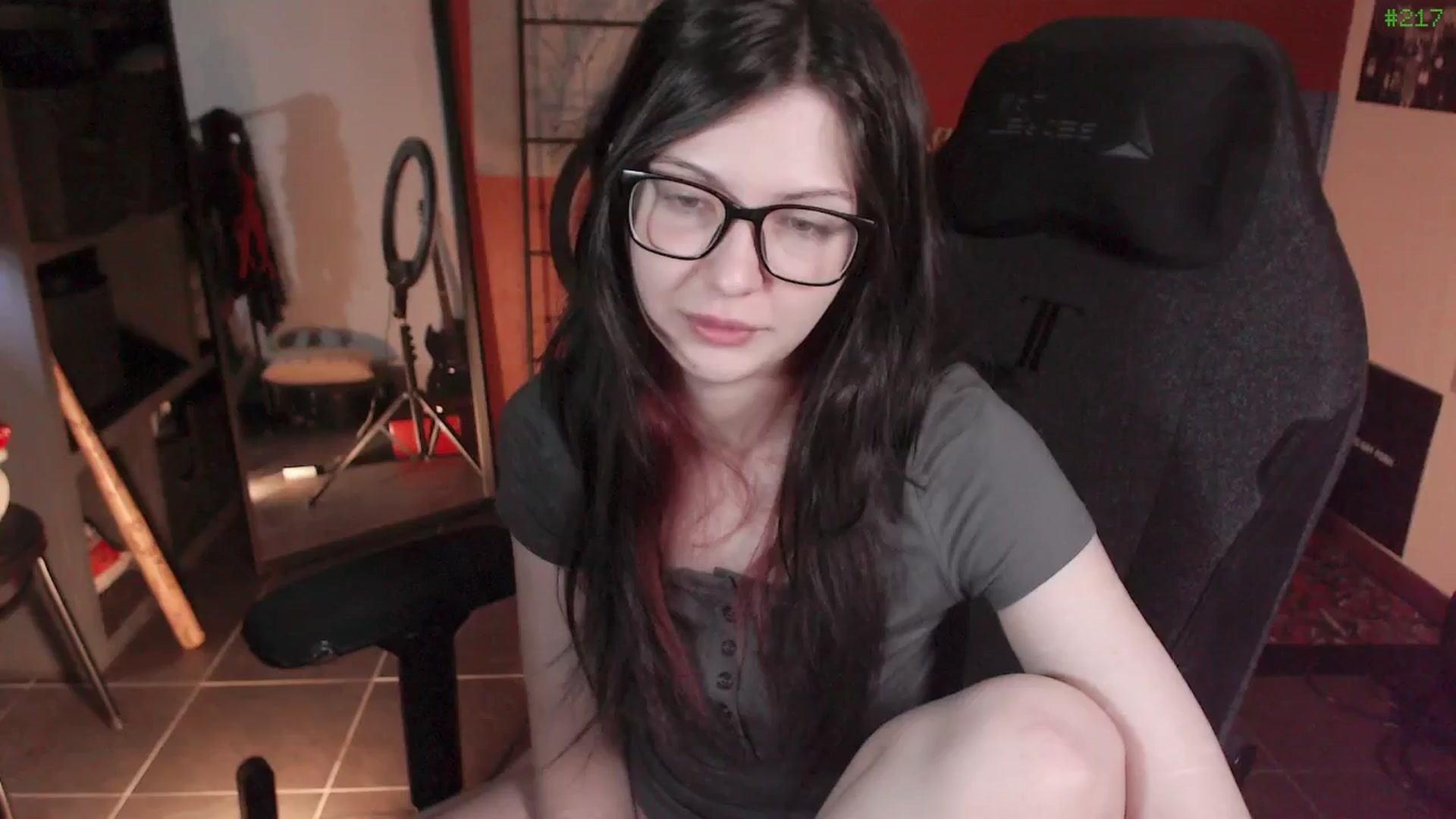 Gallery image thumbnail from RoomToAvoid's myfreecams stream on, 12/20/2024, 04:08 image 1 of 20