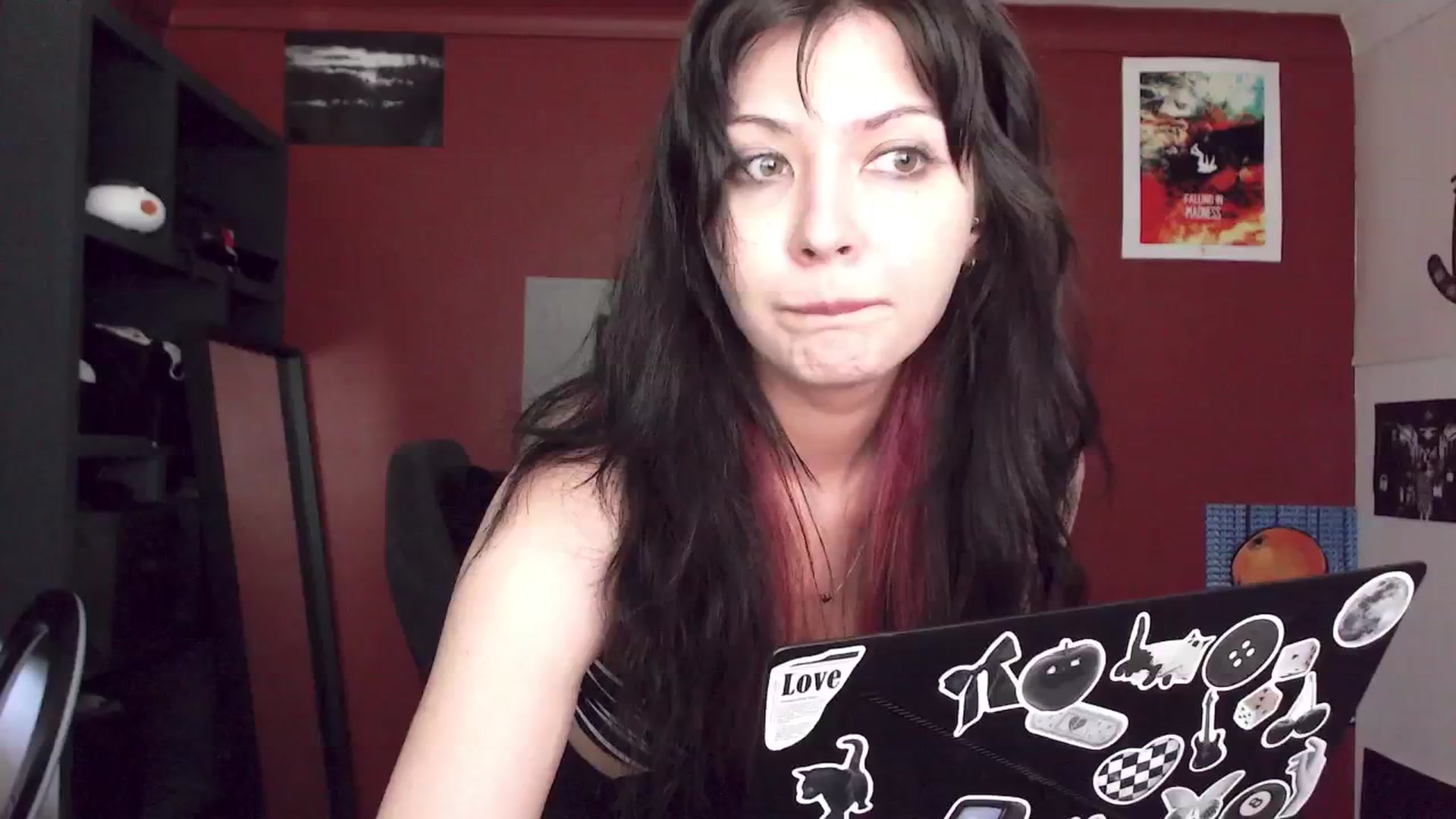 Gallery image thumbnail from RoomToAvoid's myfreecams stream on, 12/22/2024, 01:29 image 5 of 20
