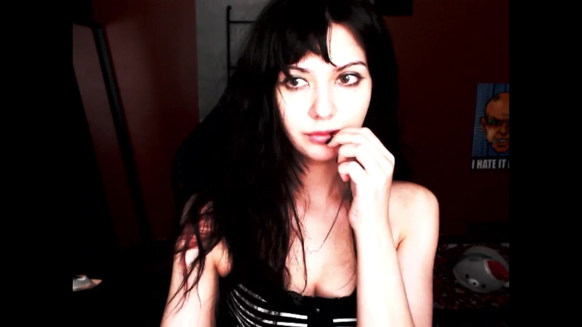 Gallery image thumbnail from RoomToAvoid's myfreecams stream on, 12/22/2024, 01:29 image 20 of 20