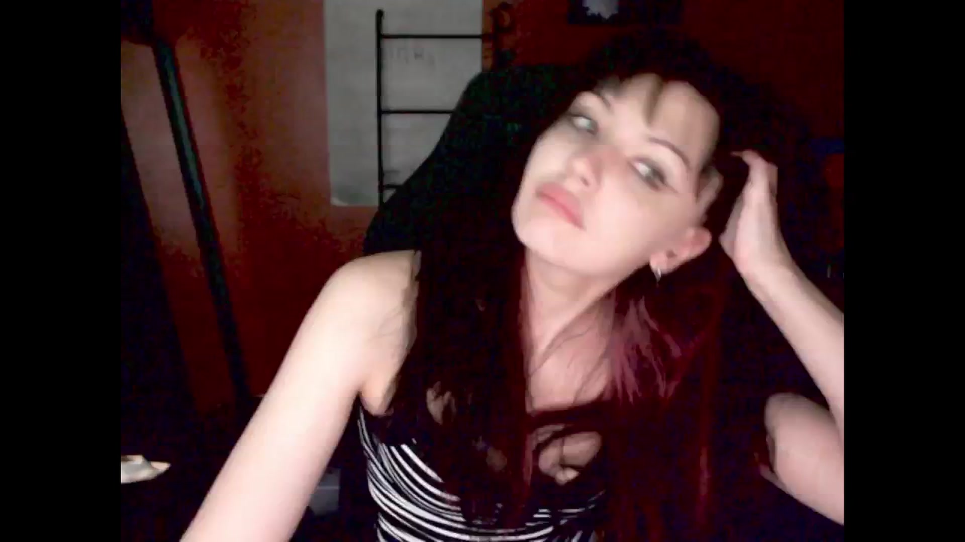 Gallery image thumbnail from RoomToAvoid's myfreecams stream on, 12/22/2024, 01:29 image 12 of 20