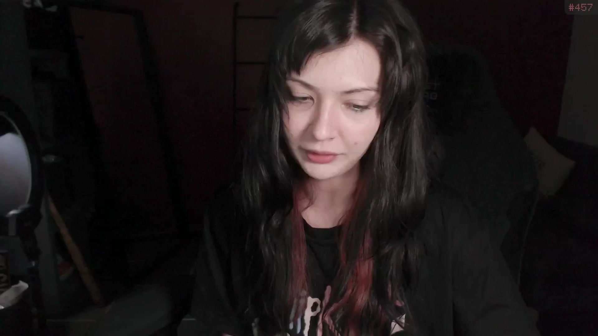 Gallery image thumbnail from RoomToAvoid's myfreecams stream on, 01/08/2025, 02:27 image 3 of 20
