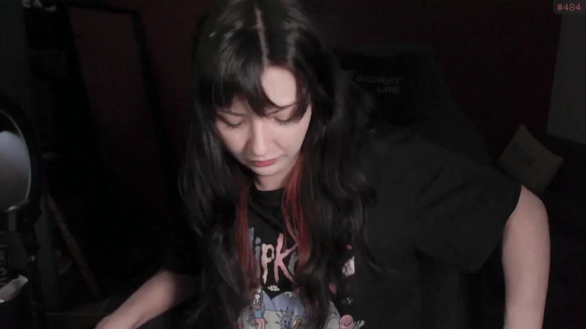 Gallery image thumbnail from RoomToAvoid's myfreecams stream on, 01/08/2025, 02:27 image 2 of 20