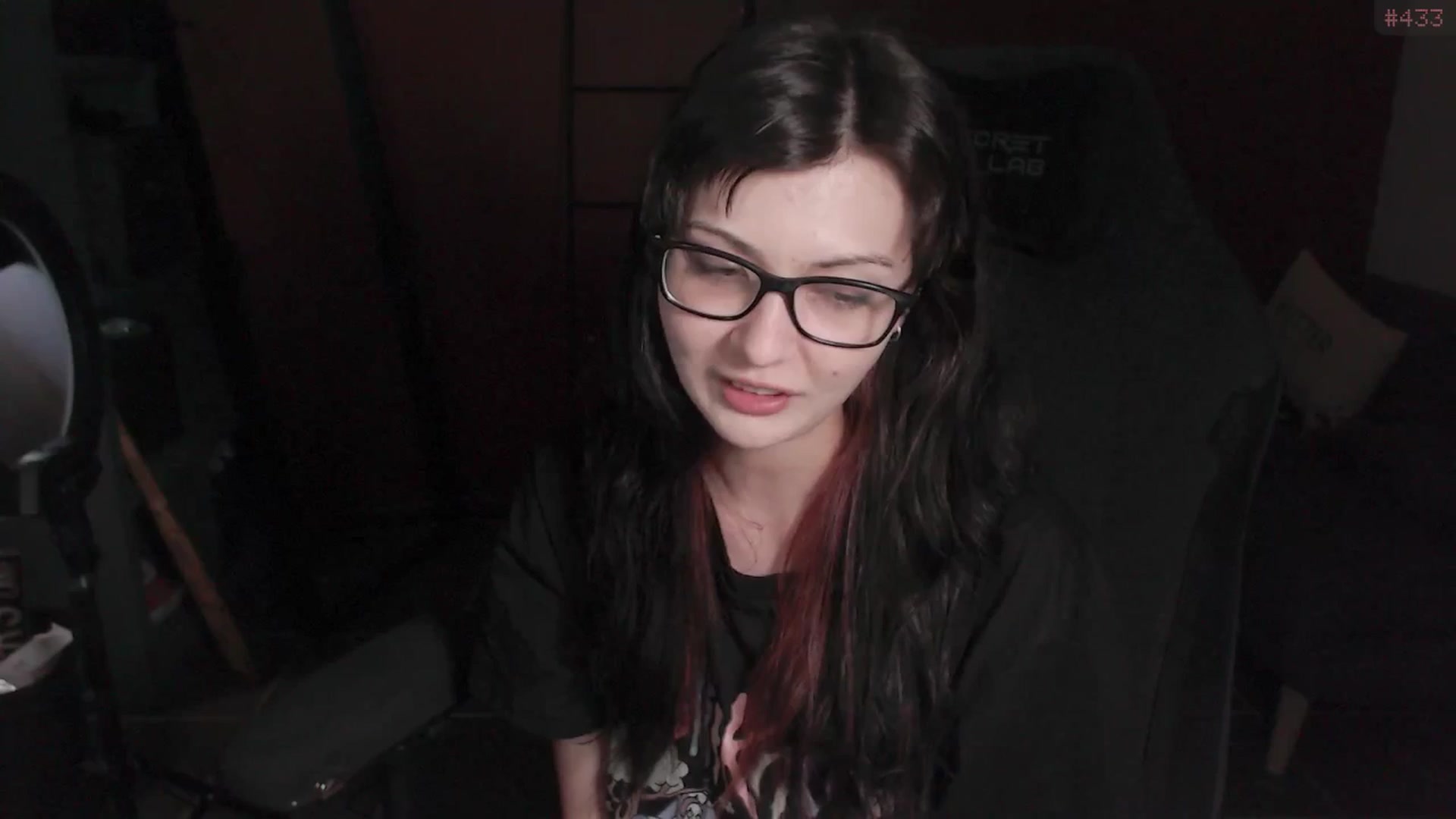Gallery image thumbnail from RoomToAvoid's myfreecams stream on, 01/08/2025, 02:27 image 13 of 20