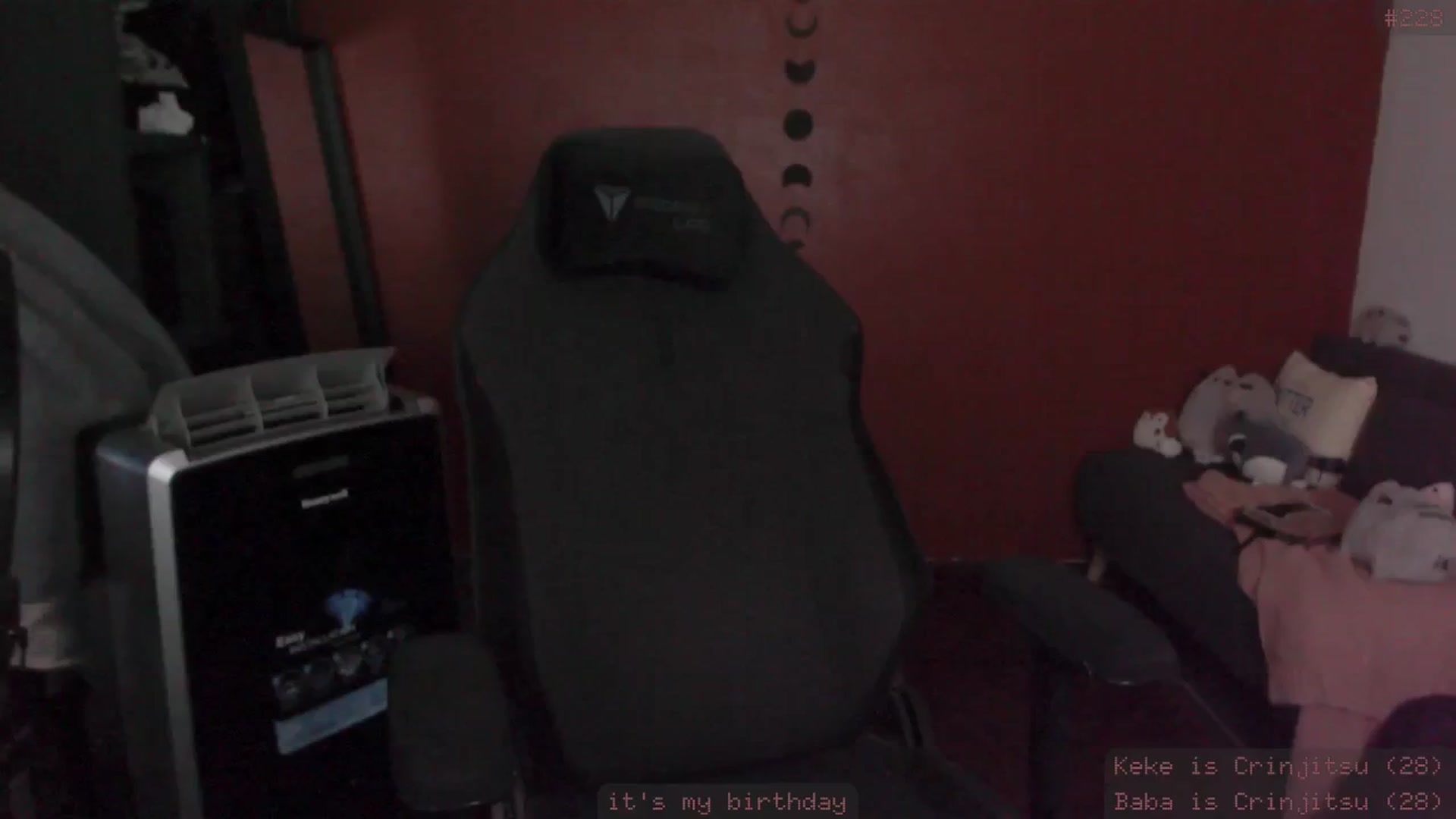 Gallery image thumbnail from RoomToAvoid's myfreecams stream on, 01/12/2025, 04:11 image 1 of 20