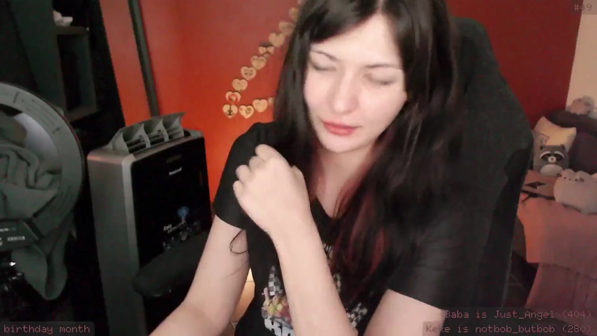 Gallery image thumbnail from RoomToAvoid's myfreecams stream on, 01/14/2025, 06:31 image 8 of 20