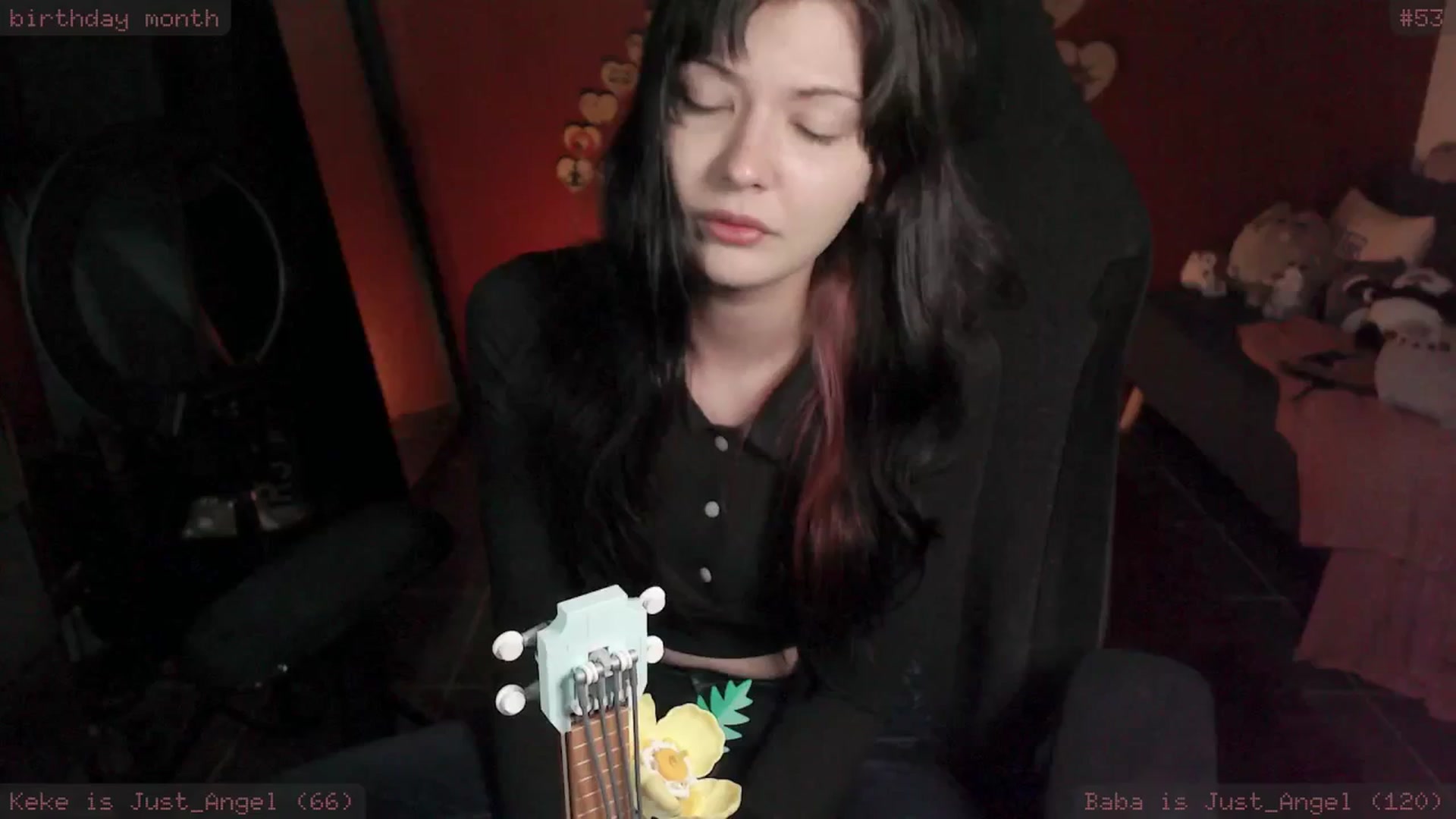 Gallery image thumbnail from RoomToAvoid's myfreecams stream on, 01/16/2025, 05:29 image 2 of 20