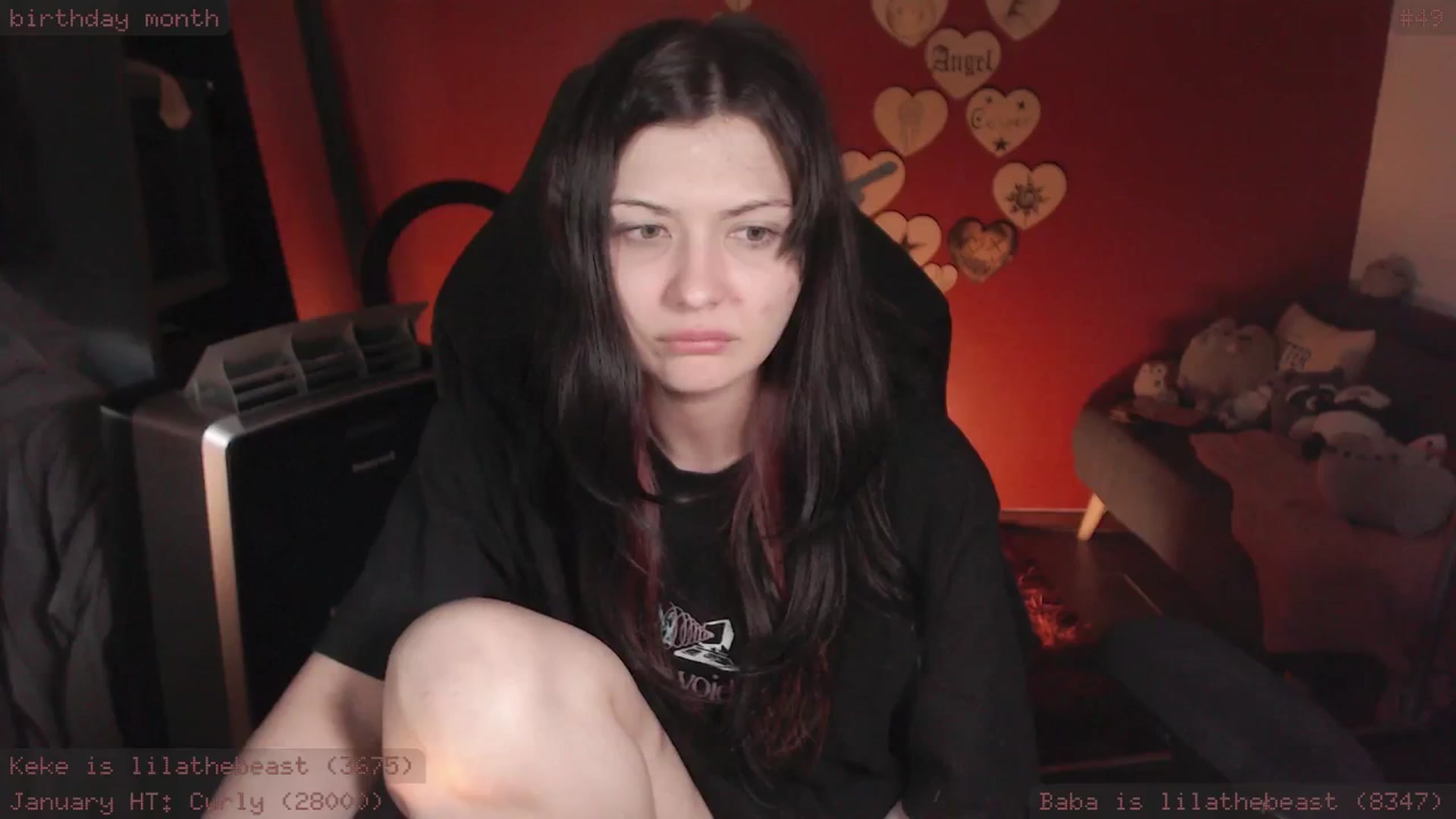 Gallery image thumbnail from RoomToAvoid's myfreecams stream on, 01/20/2025, 06:36 image 15 of 20
