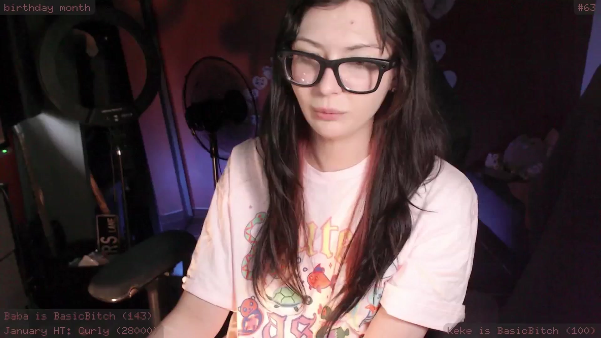 Gallery image thumbnail from RoomToAvoid's myfreecams stream on, 01/23/2025, 06:19 image 15 of 20