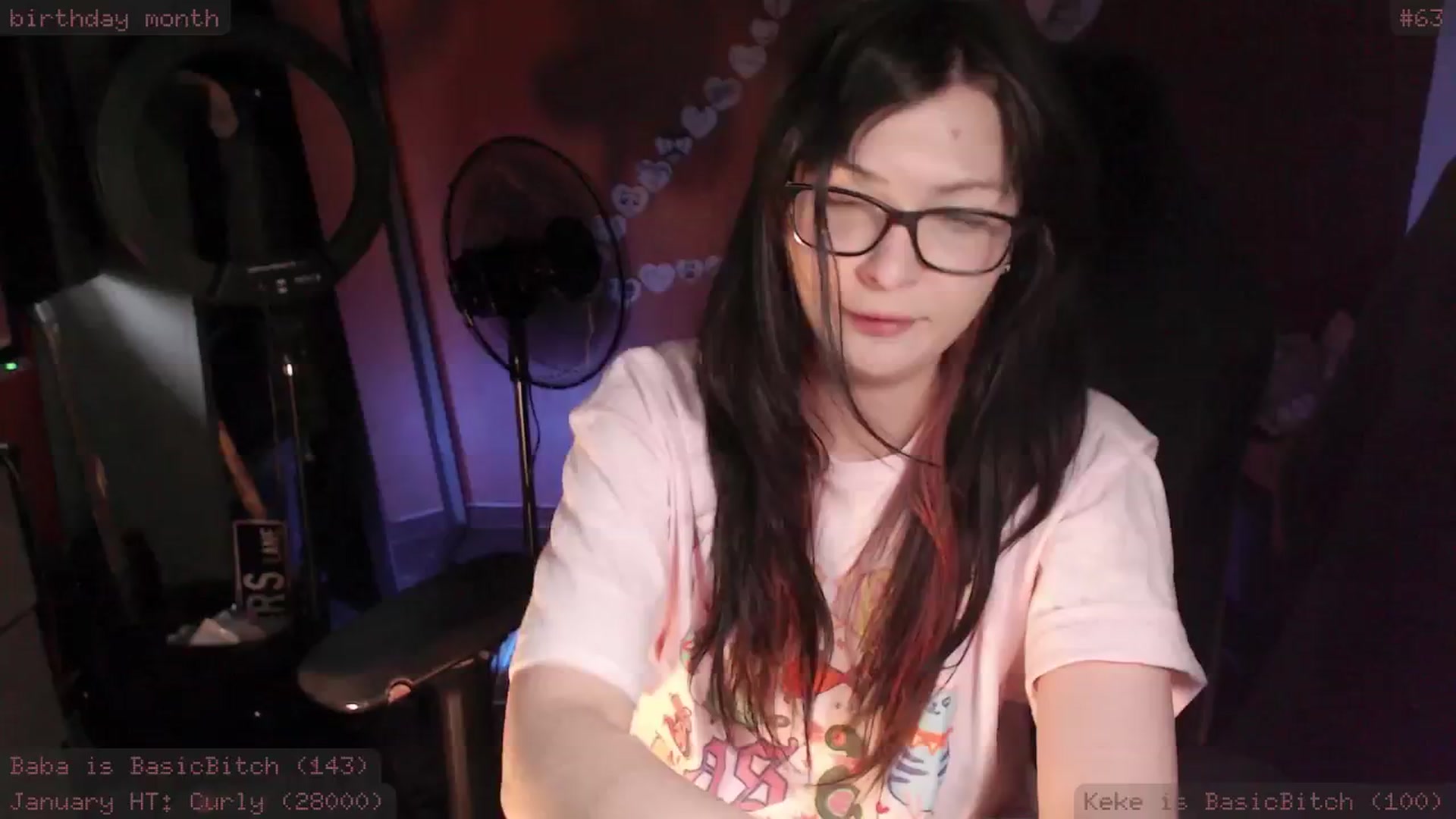 Gallery image thumbnail from RoomToAvoid's myfreecams stream on, 01/23/2025, 06:19 image 17 of 20