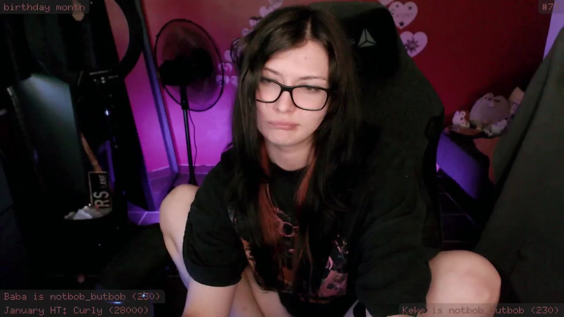 Gallery image thumbnail from RoomToAvoid's myfreecams stream on, 01/24/2025, 04:04 image 17 of 20
