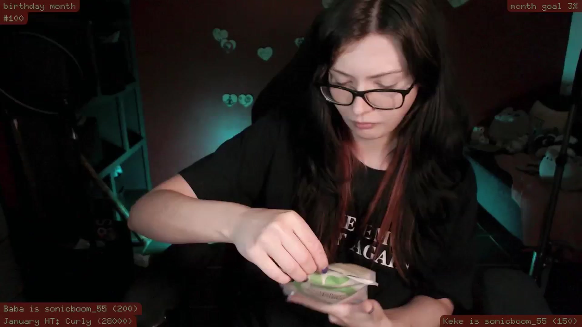 Gallery image thumbnail from RoomToAvoid's myfreecams stream on, 01/30/2025, 03:56 image 6 of 20