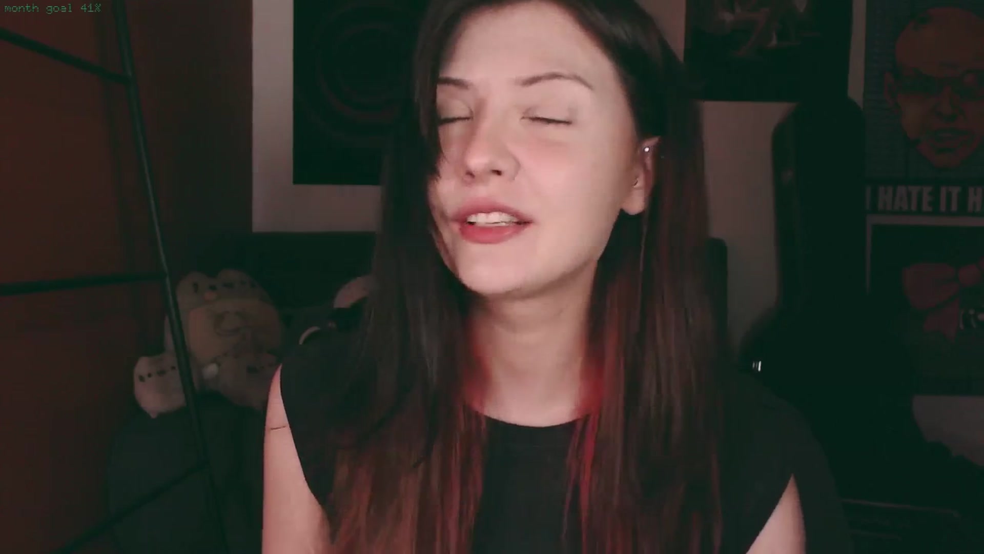 Gallery image thumbnail from RoomToAvoid's myfreecams stream on, 03/24/2025, 23:46 image 2 of 20