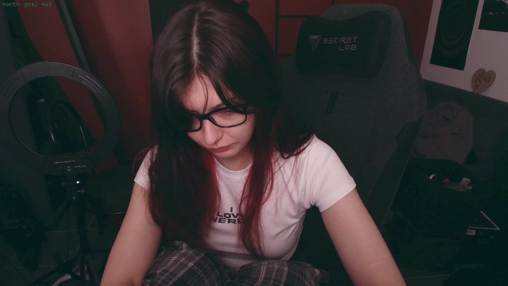 Gallery image thumbnail from RoomToAvoid's myfreecams stream on, 03/28/2025, 24:56 image 20 of 20