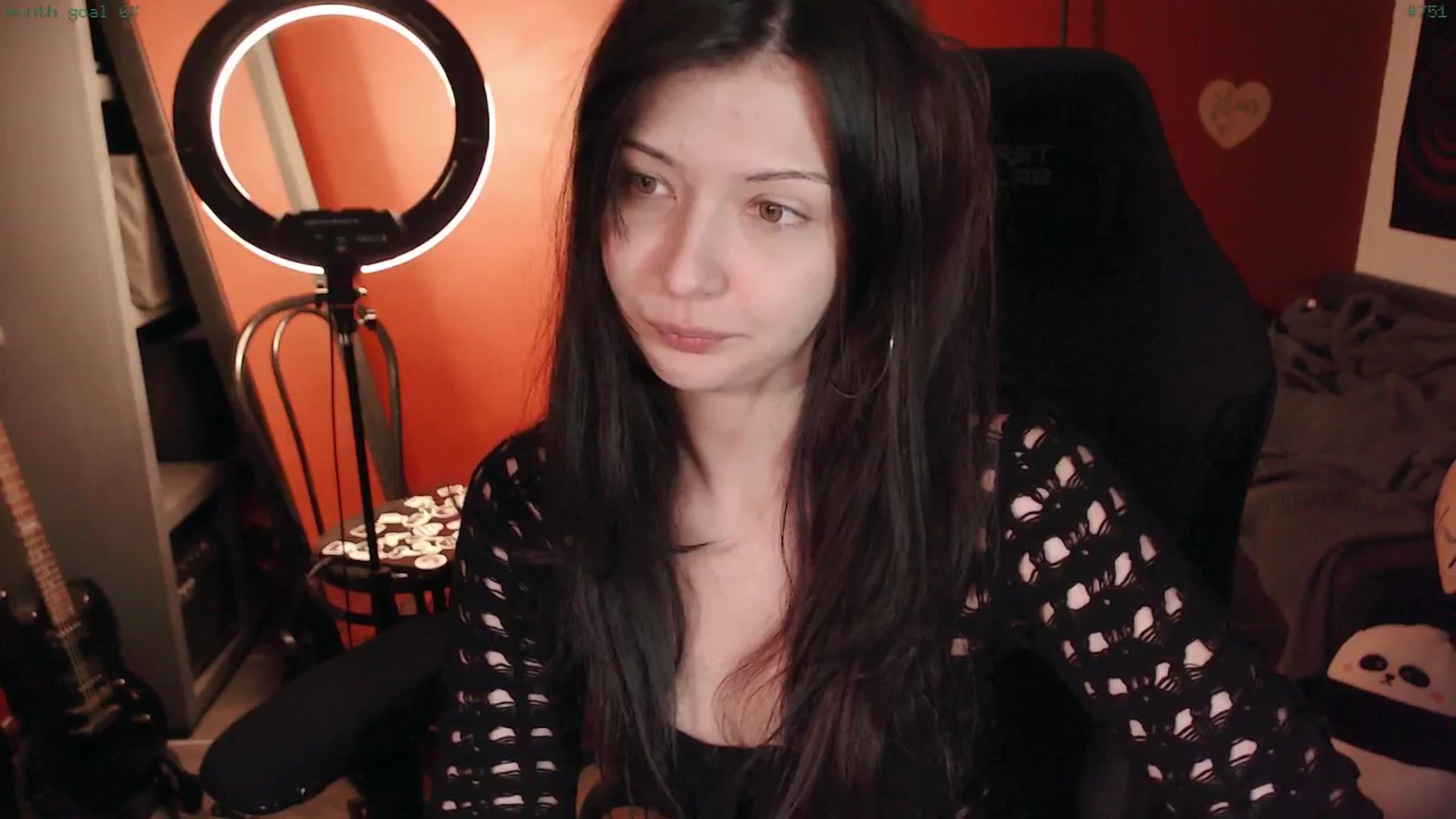 Gallery image thumbnail from RoomToAvoid's myfreecams stream on, 04/05/2025, 03:53 image 10 of 20