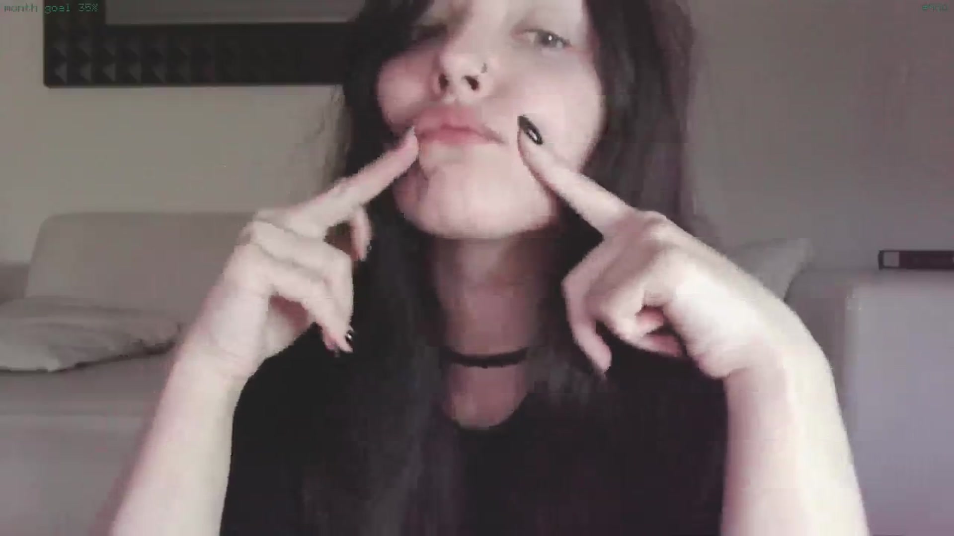 Gallery image thumbnail from RoomToAvoid's myfreecams stream on, 04/23/2025, 08:52 image 5 of 20