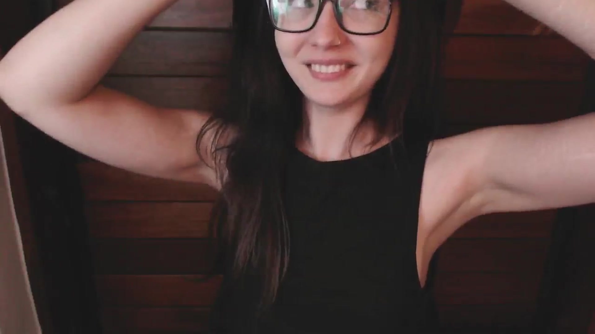 Gallery image thumbnail from RoomToAvoid's myfreecams stream on, 04/28/2025, 11:10 image 10 of 20