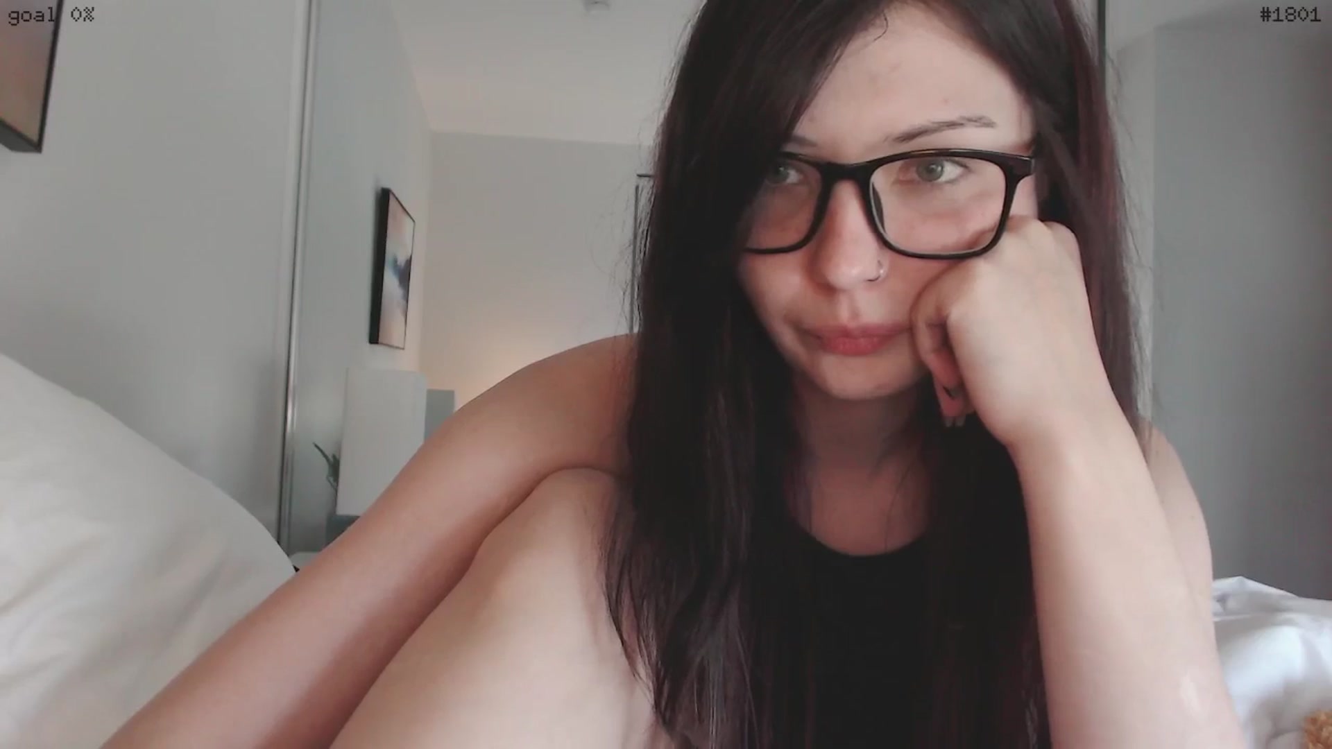 Gallery image thumbnail from RoomToAvoid's myfreecams stream on, 05/05/2025, 05:03 image 3 of 20