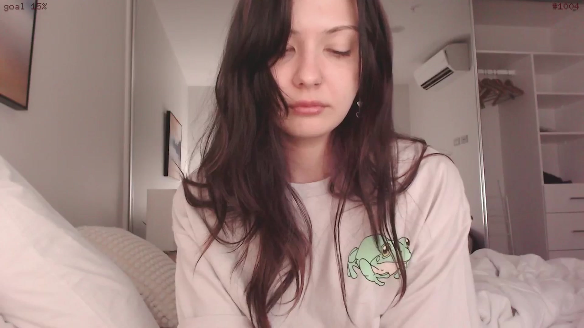 Gallery image thumbnail from RoomToAvoid's myfreecams stream on, 05/08/2025, 04:33 image 11 of 20