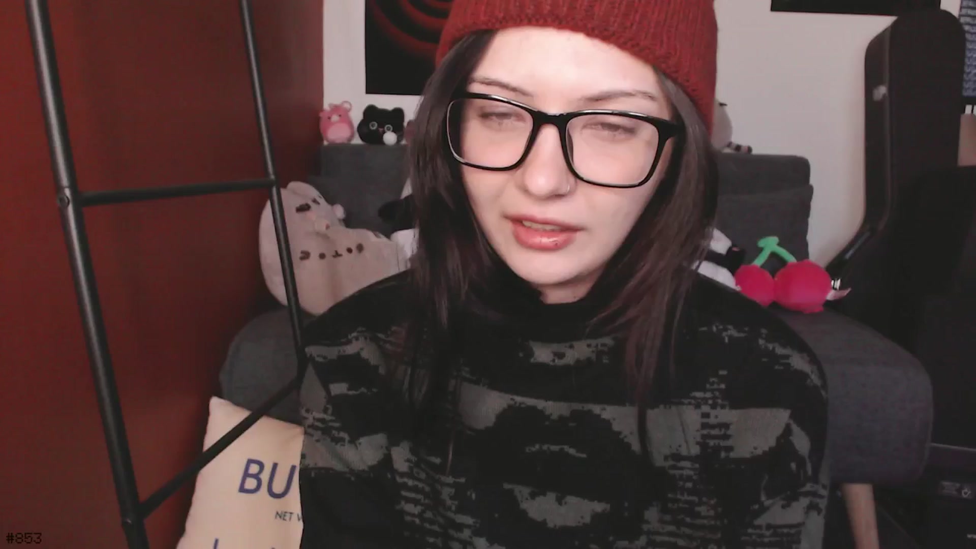 Gallery image thumbnail from RoomToAvoid's myfreecams stream on, 05/11/2025, 06:41 image 1 of 20