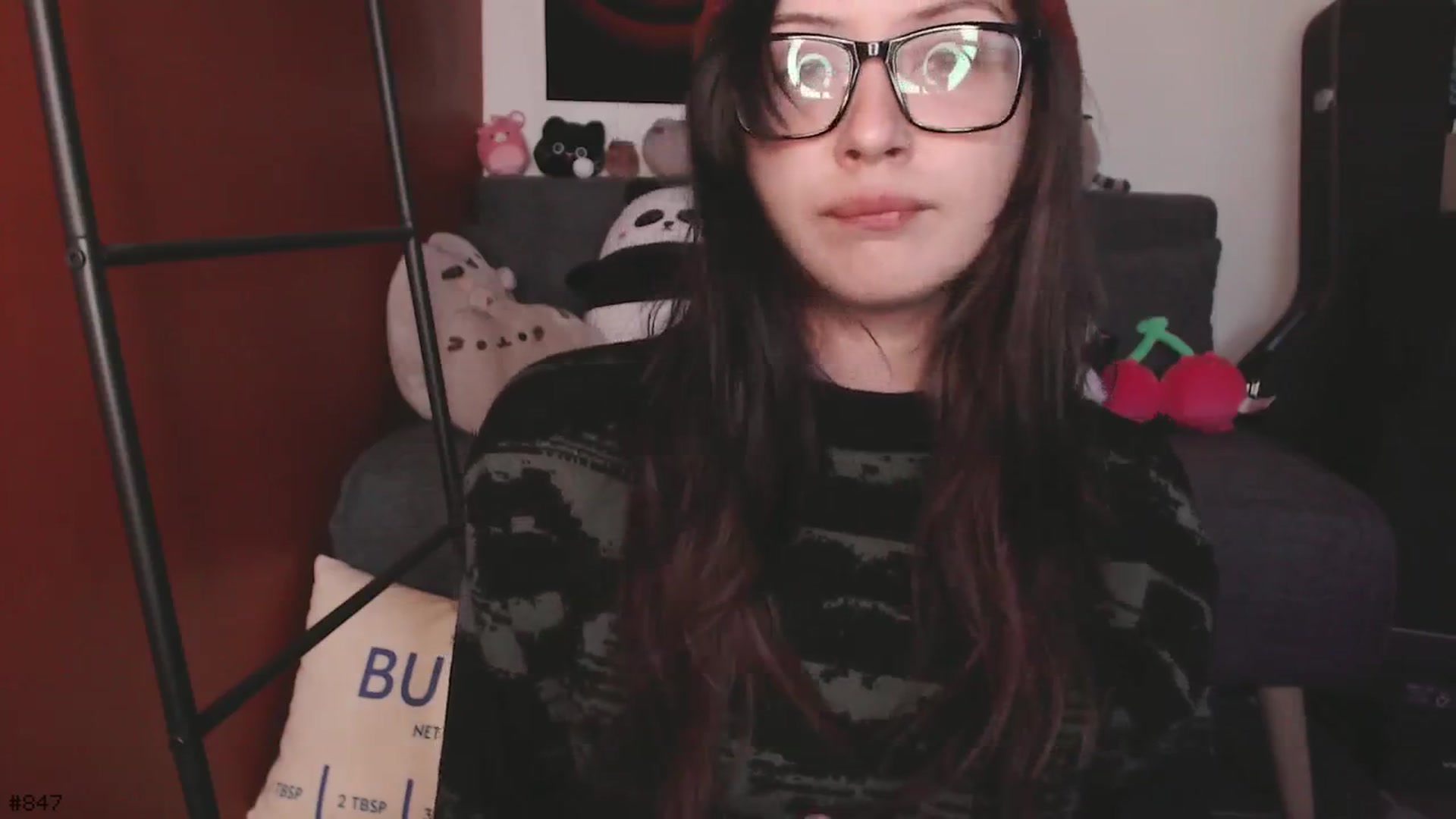 Gallery image thumbnail from RoomToAvoid's myfreecams stream on, 05/11/2025, 06:41 image 4 of 20