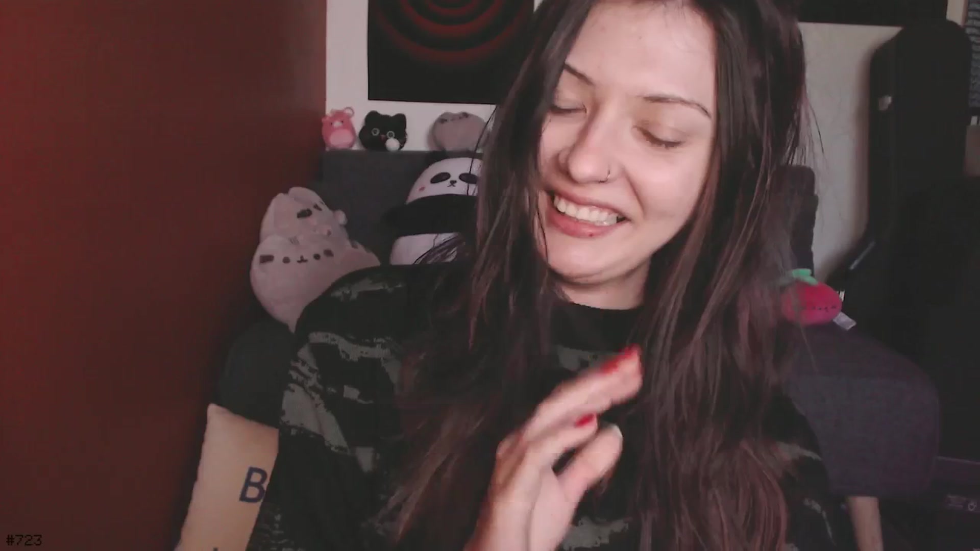 Gallery image thumbnail from RoomToAvoid's myfreecams stream on, 05/11/2025, 06:41 image 11 of 20