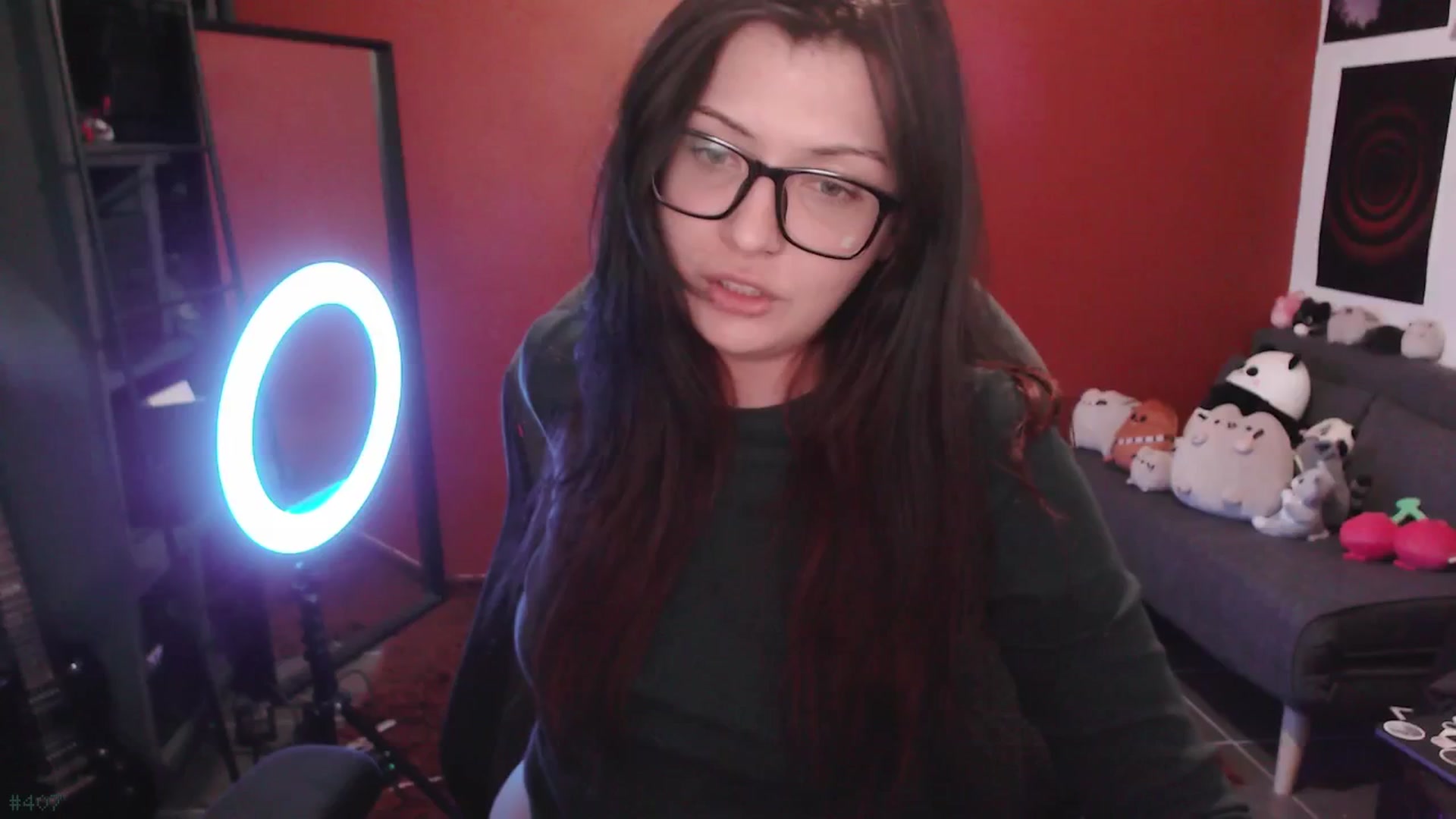 Gallery image thumbnail from RoomToAvoid's myfreecams stream on, 05/13/2025, 05:49 image 17 of 20