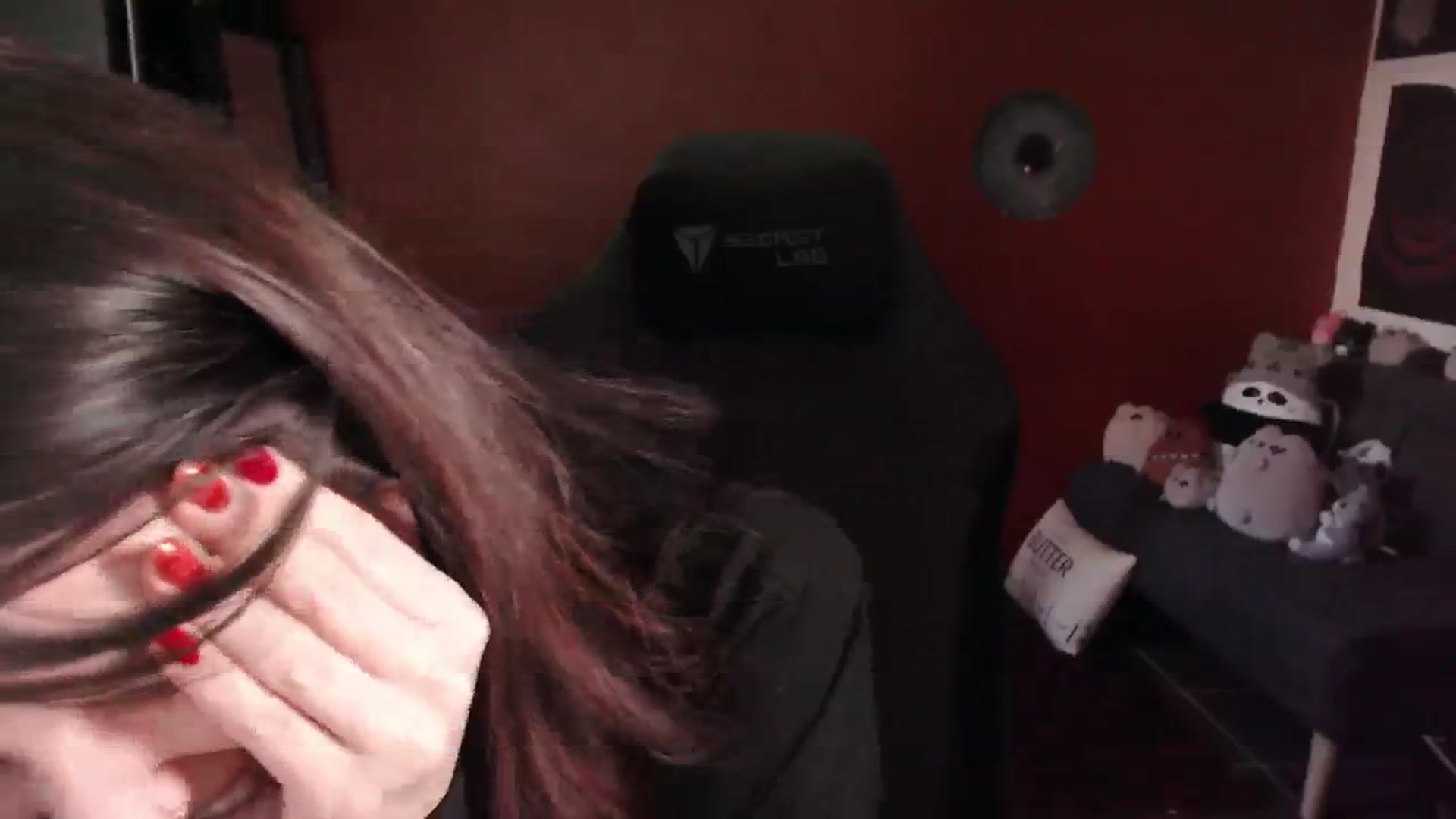 Gallery image thumbnail from RoomToAvoid's myfreecams stream on, 05/18/2025, 07:27 image 20 of 20