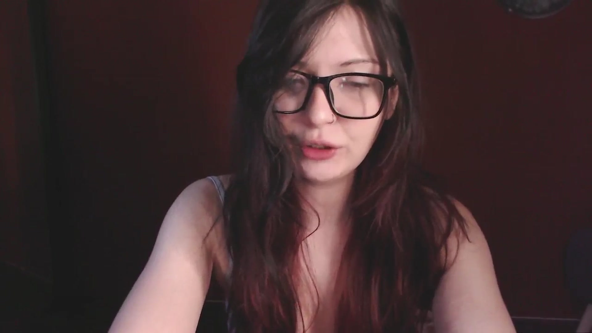 Gallery image thumbnail from RoomToAvoid's myfreecams stream on, 05/20/2025, 01:48 image 10 of 20