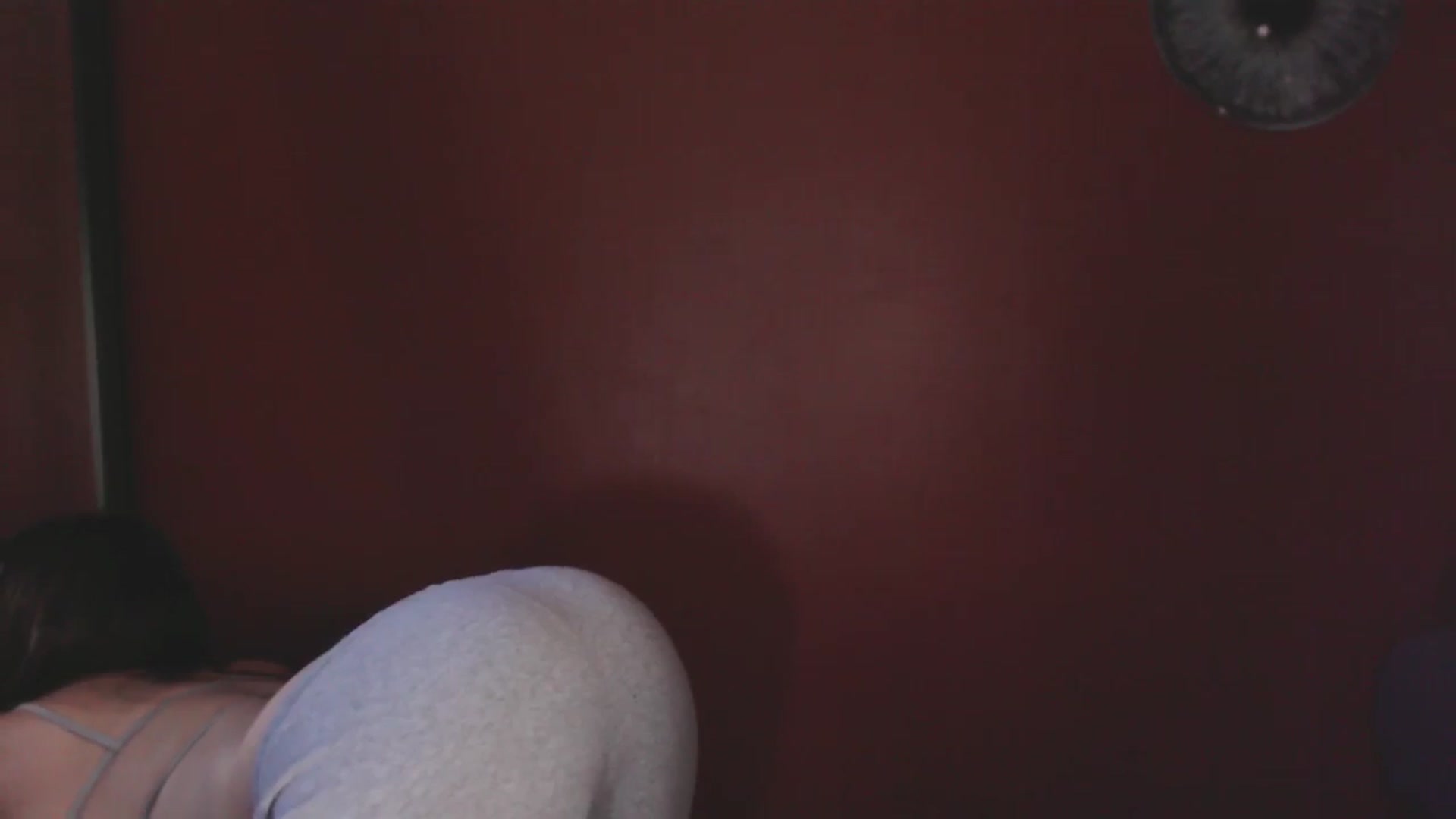 Gallery image thumbnail from RoomToAvoid's myfreecams stream on, 05/20/2025, 01:48 image 16 of 20