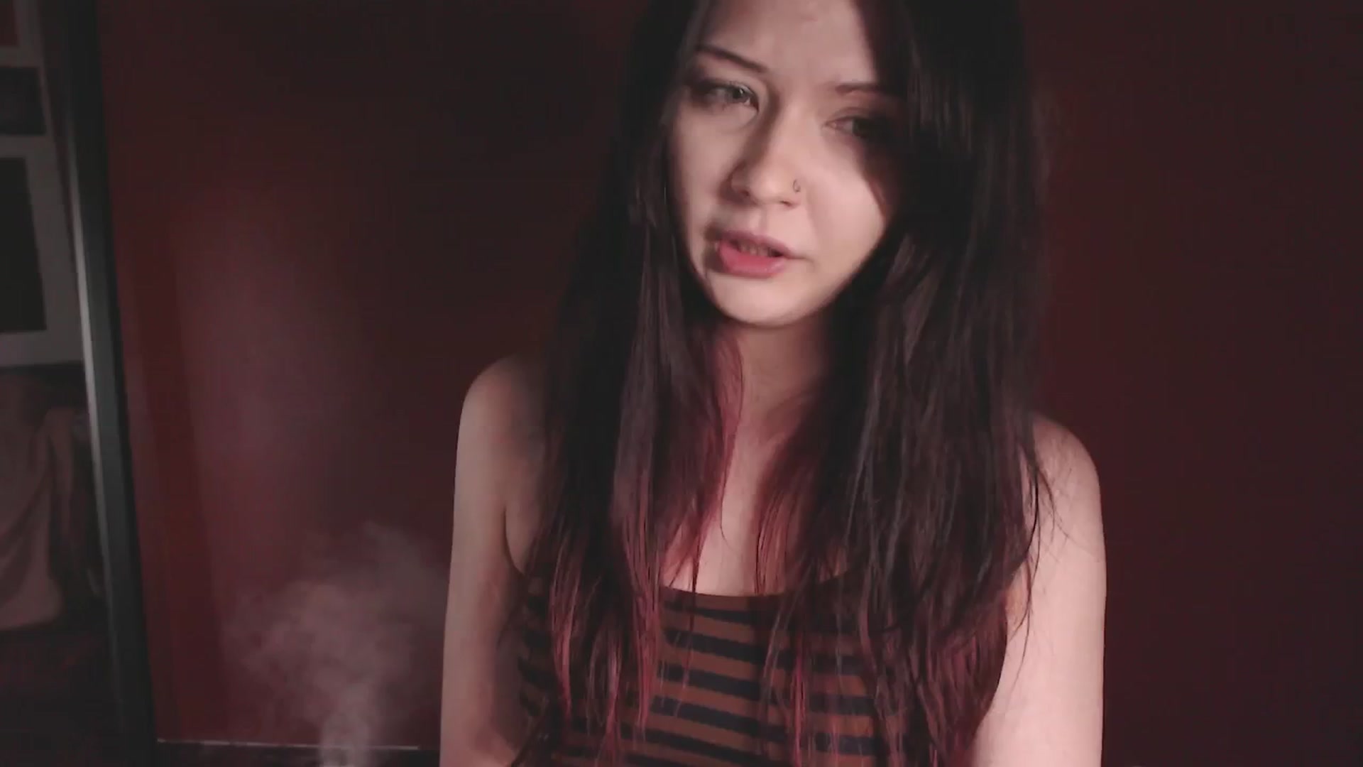 Gallery image thumbnail from RoomToAvoid's myfreecams stream on, 05/26/2025, 01:45 image 2 of 20