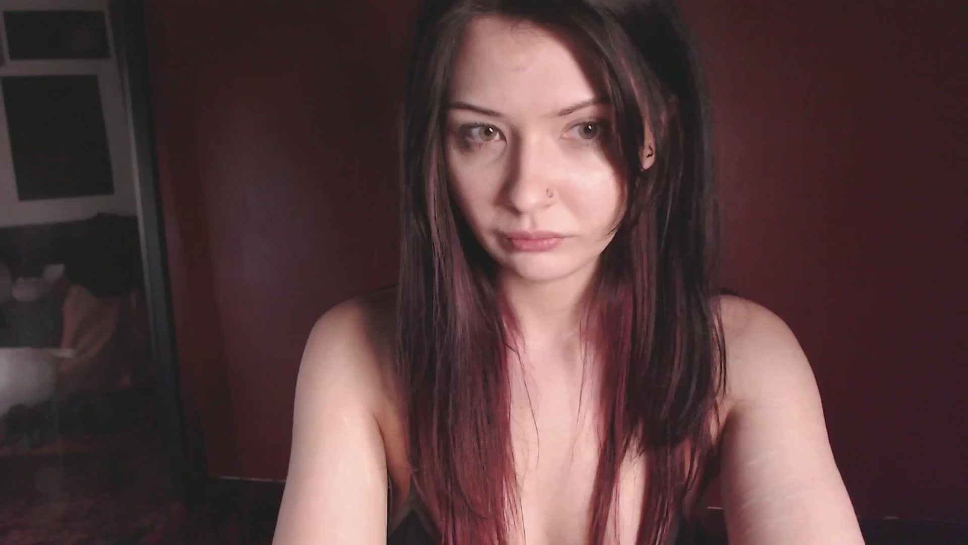 Gallery image thumbnail from RoomToAvoid's myfreecams stream on, 05/26/2025, 01:45 image 13 of 20