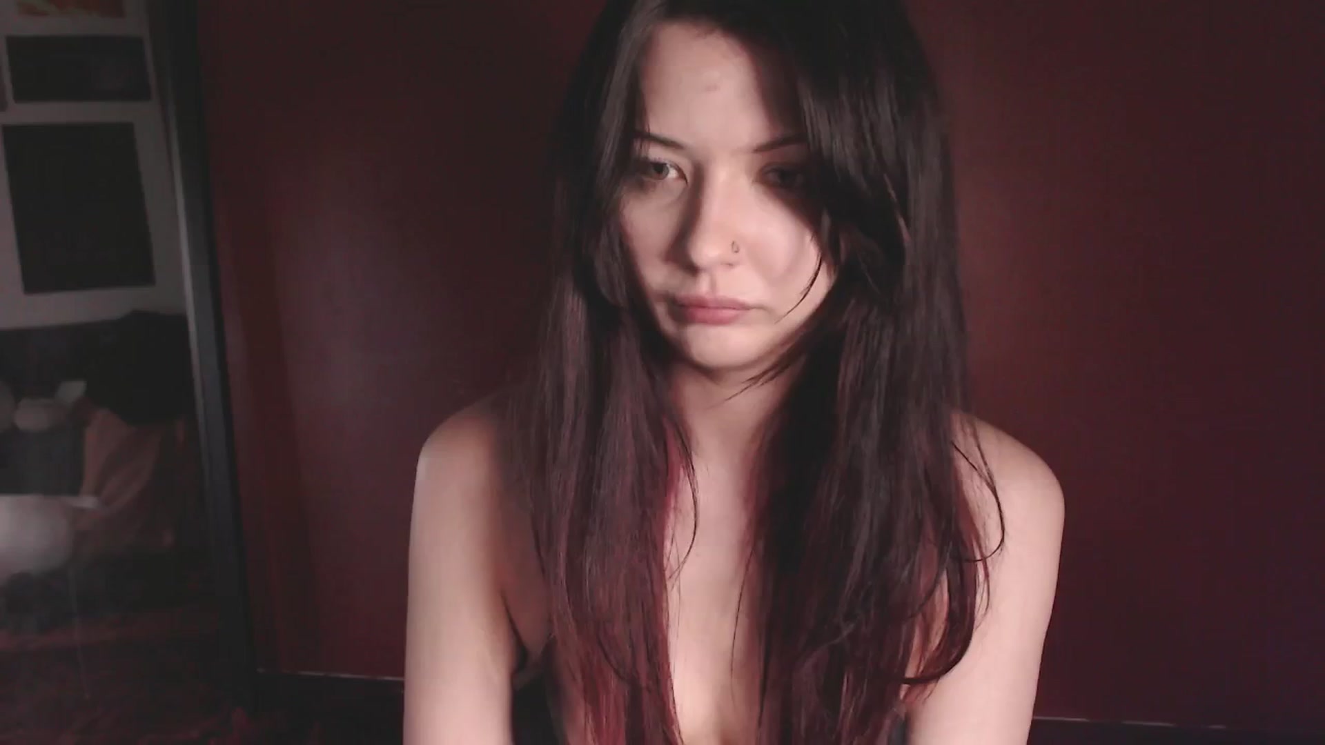 Gallery image thumbnail from RoomToAvoid's myfreecams stream on, 05/26/2025, 01:45 image 16 of 20