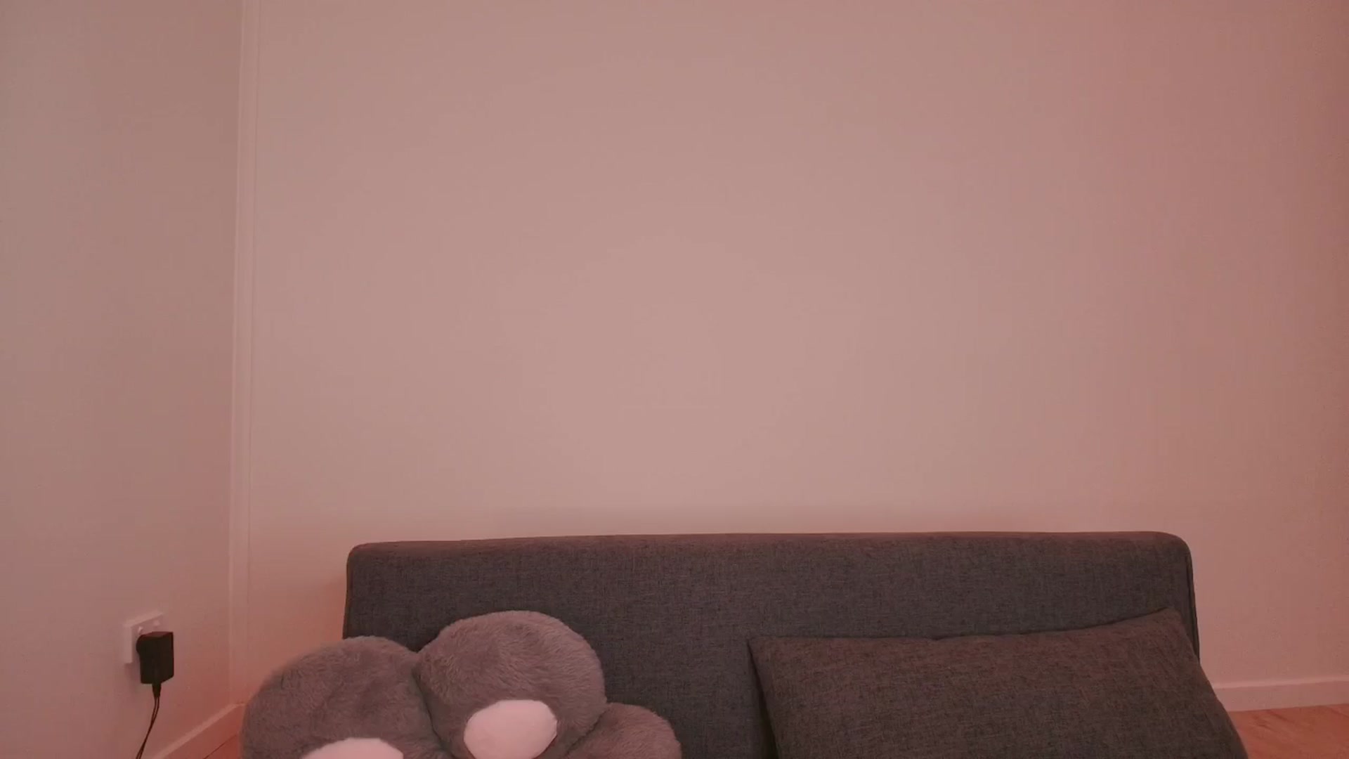 Gallery image thumbnail from RoomToAvoid's myfreecams stream on, 07/09/2025, 05:09 image 5 of 20