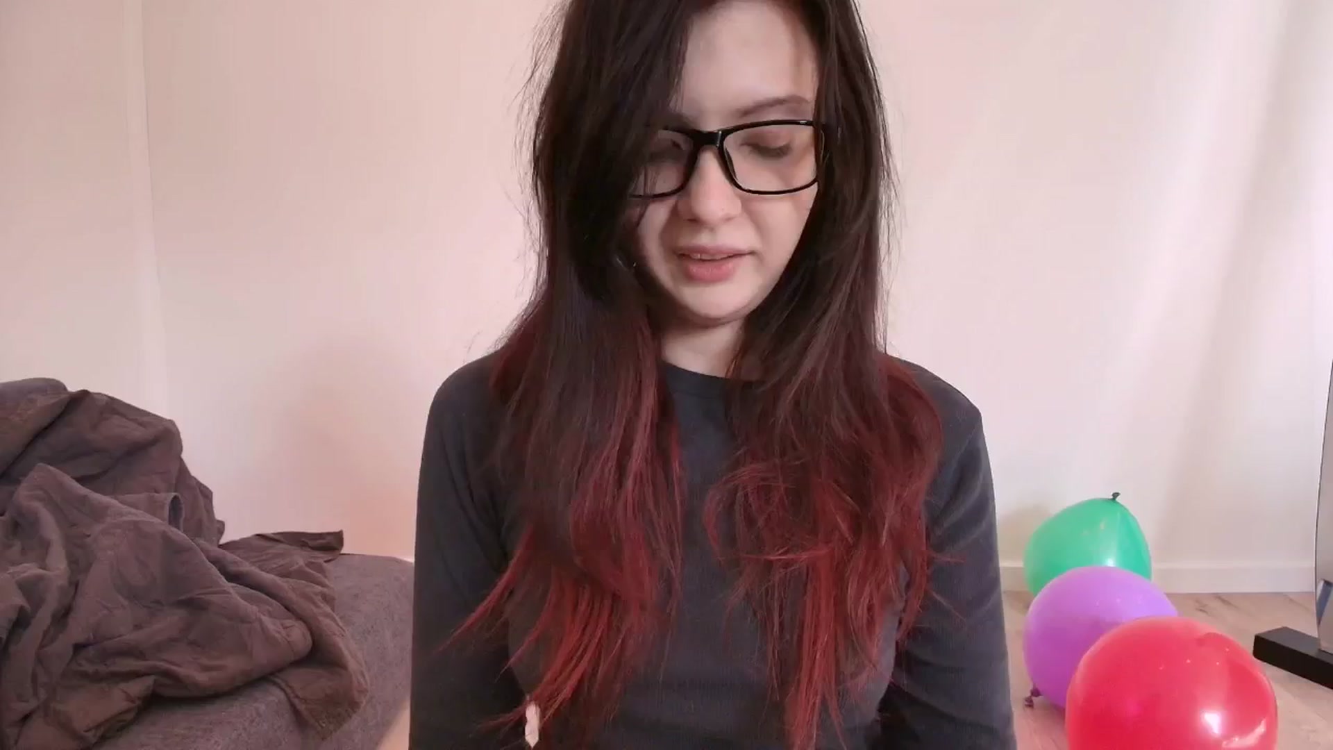 Gallery image thumbnail from RoomToAvoid's myfreecams stream on, 07/20/2025, 04:50 image 1 of 20