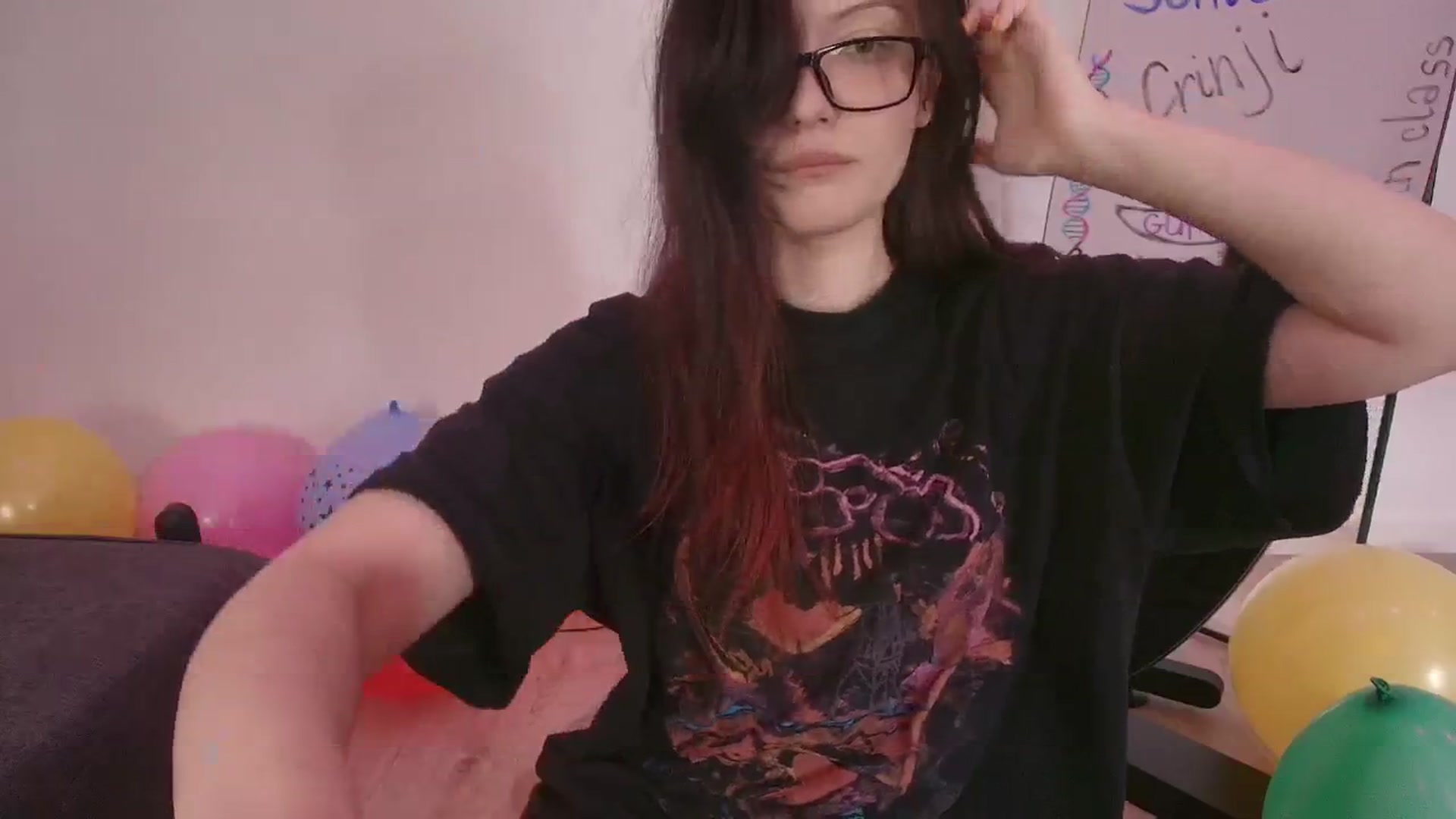 Gallery image thumbnail from RoomToAvoid's myfreecams stream on, 07/23/2025, 05:34 image 4 of 20