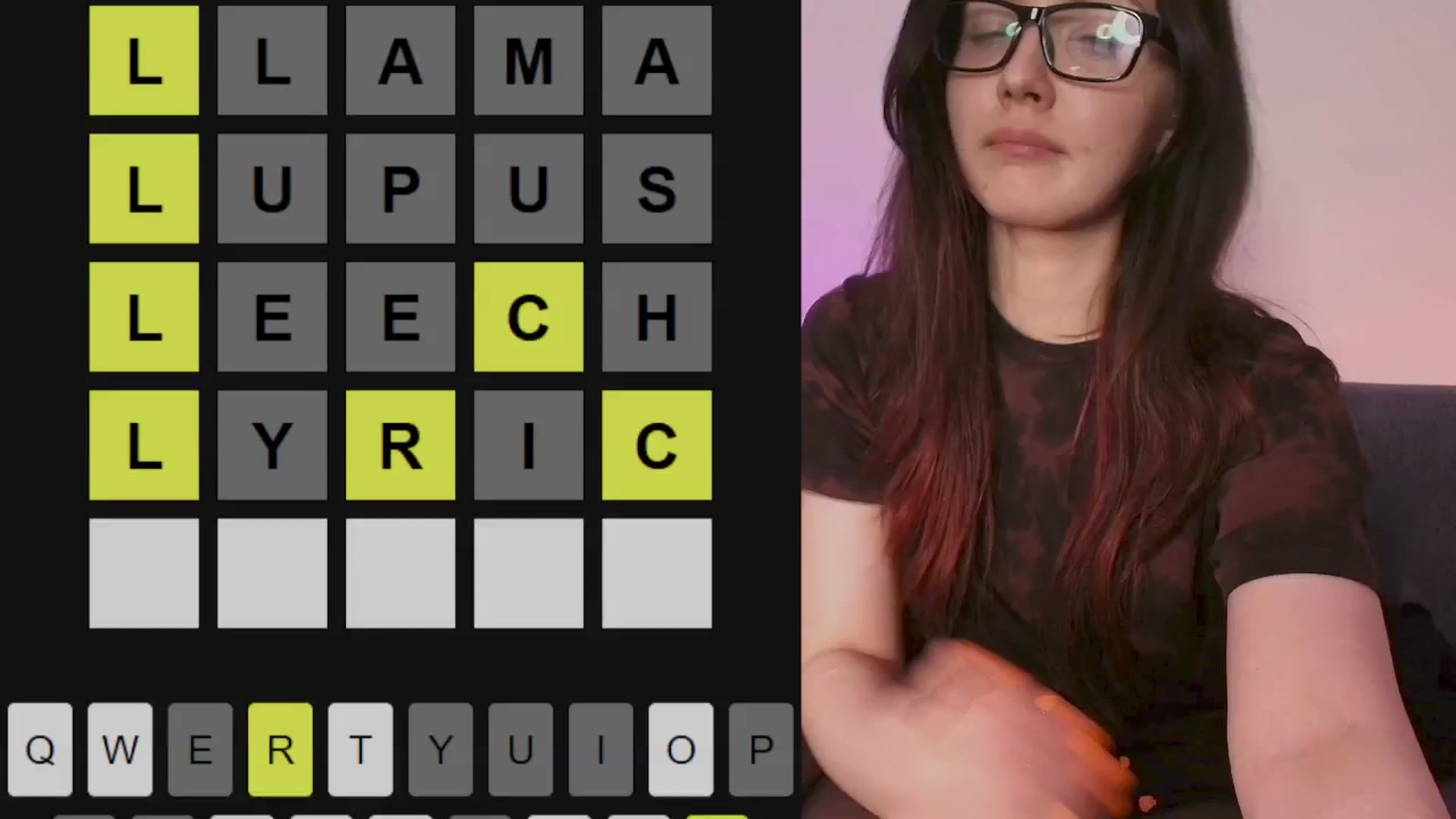 Gallery image thumbnail from RoomToAvoid's myfreecams stream on, 07/27/2025, 07:10 image 16 of 20