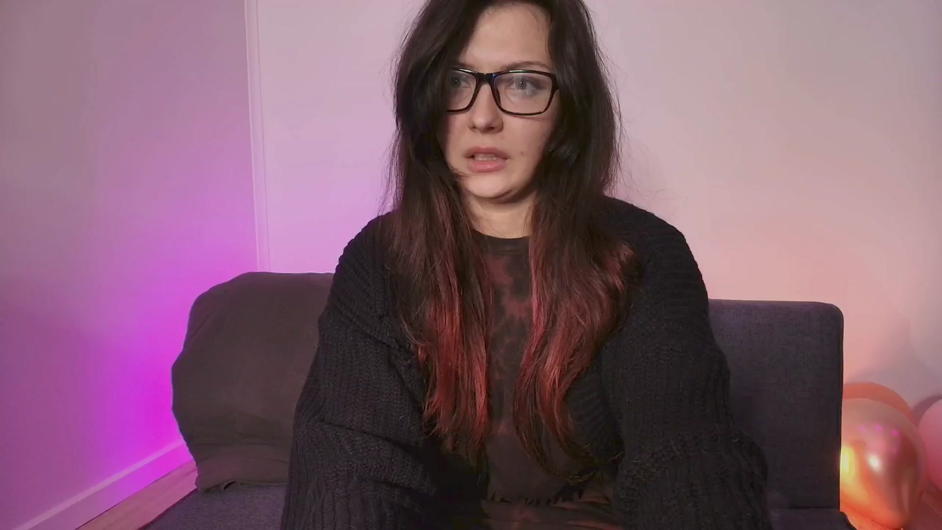 Gallery image thumbnail from RoomToAvoid's myfreecams stream on, 07/27/2025, 07:10 image 17 of 20