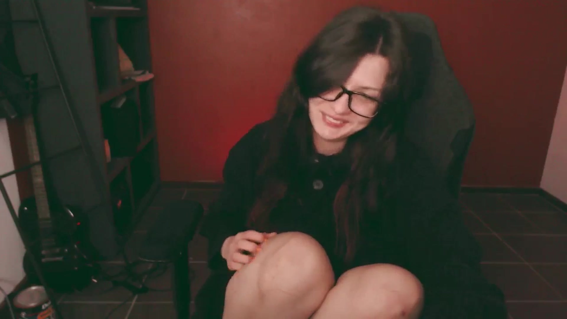 Gallery image thumbnail from RoomToAvoid's myfreecams stream on, 08/04/2025, 06:02 image 9 of 20