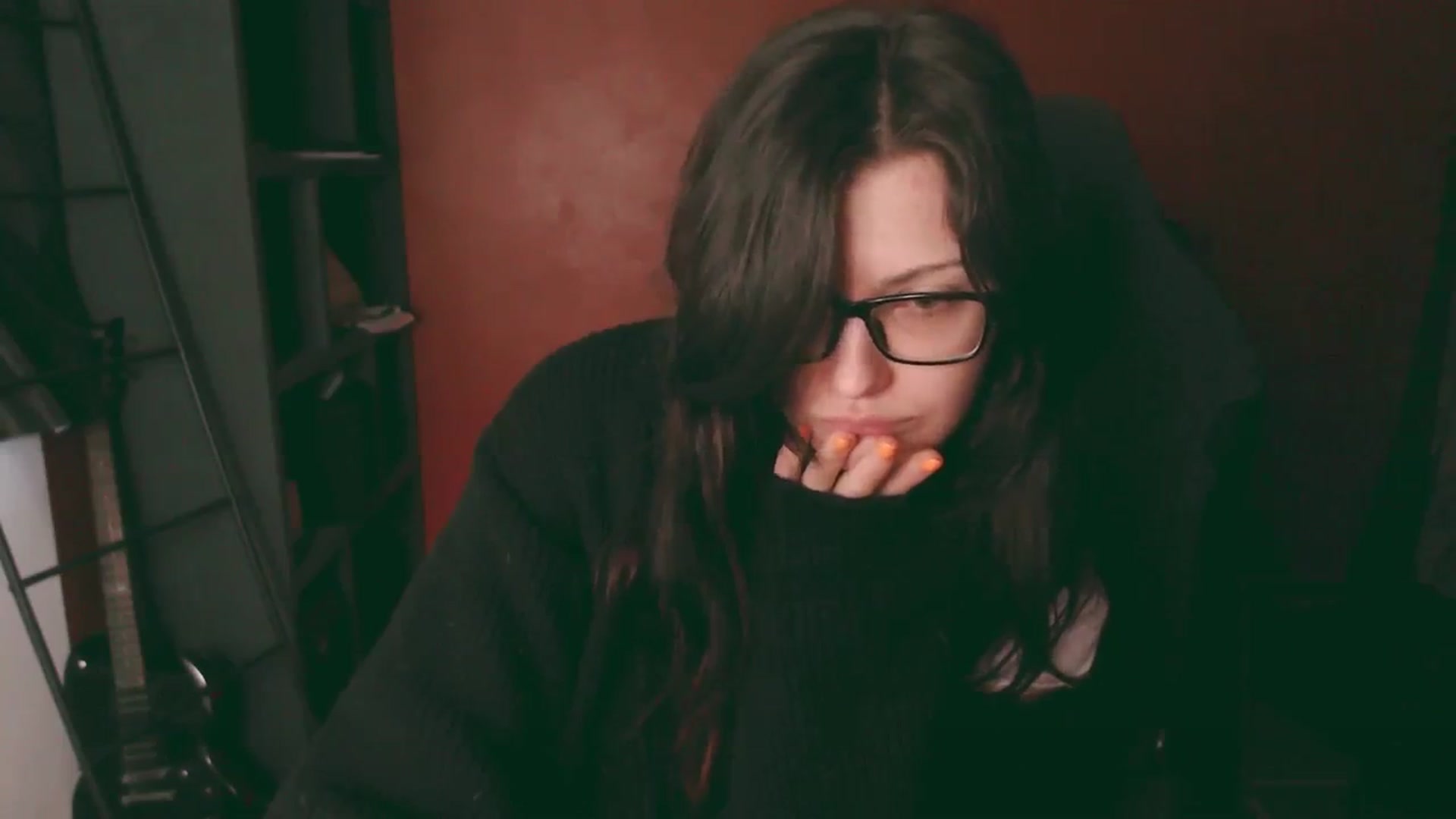Gallery image thumbnail from RoomToAvoid's myfreecams stream on, 08/05/2025, 04:54 image 14 of 20