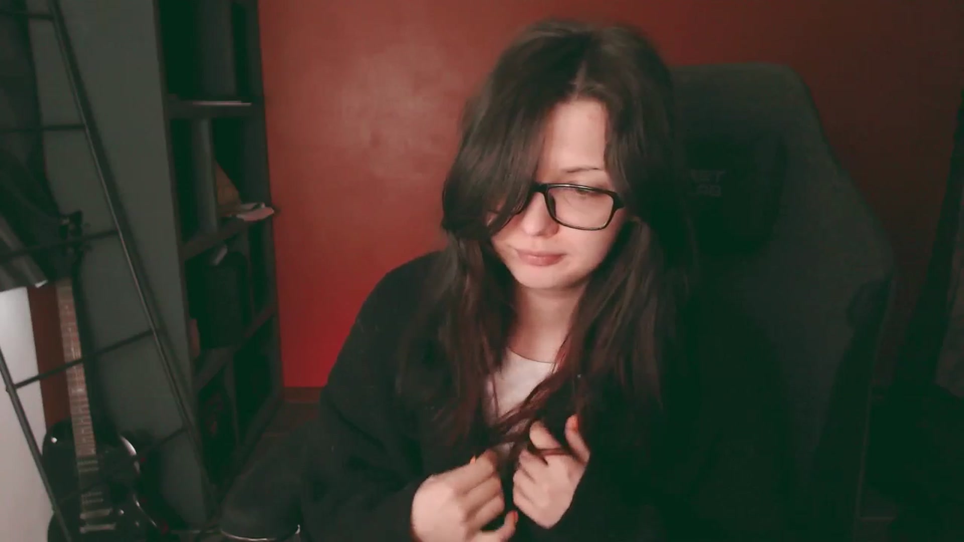 Gallery image thumbnail from RoomToAvoid's myfreecams stream on, 08/05/2025, 04:54 image 12 of 20