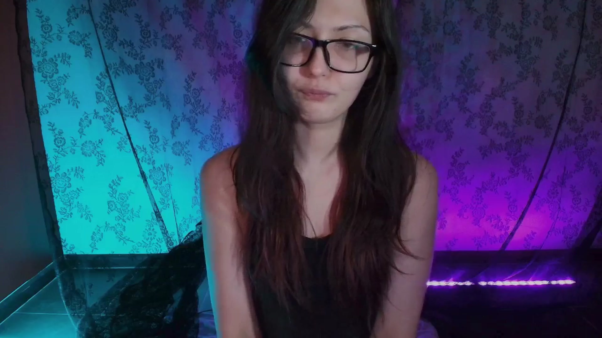 Gallery image thumbnail from RoomToAvoid's myfreecams stream on, 08/06/2025, 06:21 image 13 of 20