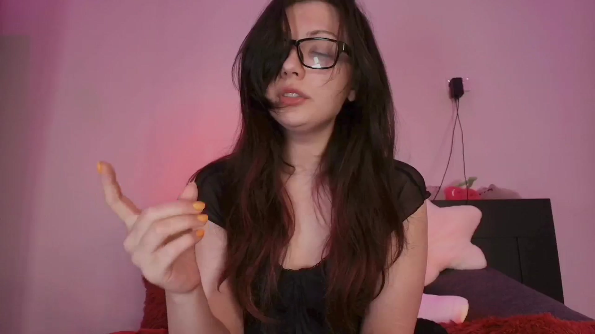 Gallery image thumbnail from RoomToAvoid's myfreecams stream on, 08/10/2025, 06:19 image 4 of 20